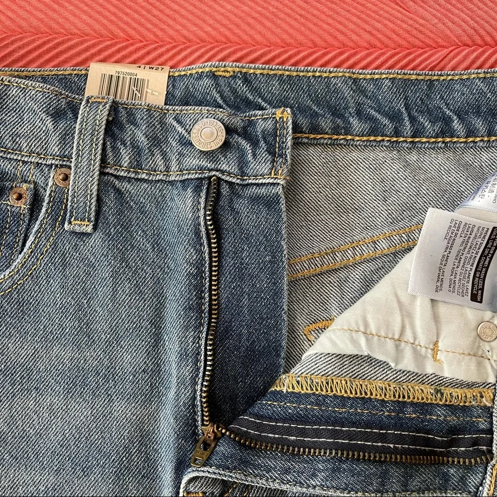 LEVI’S - Picture 2 of 6